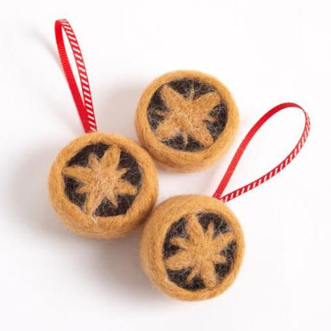 Mince Pies Mini Needle Felting Kit